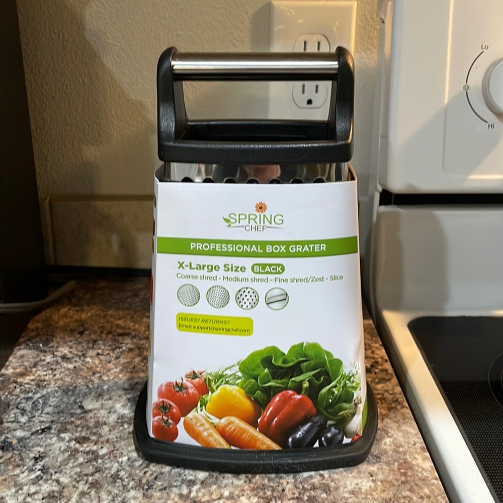 NWT Spring Chef Box Grater